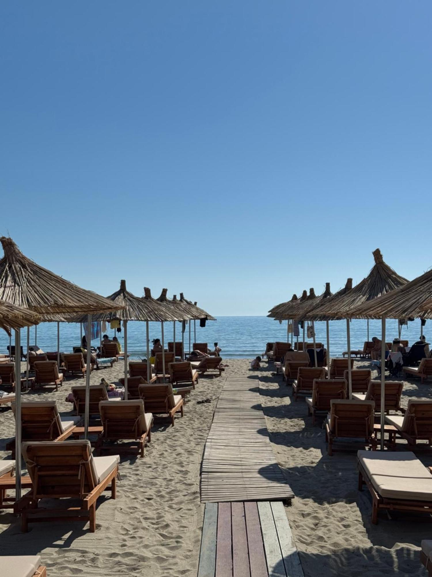 Beach Apartments Durres Exterior photo